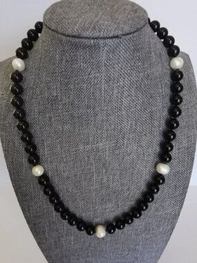 NEW Black Onyx and Fresh Water Pearl Necklace